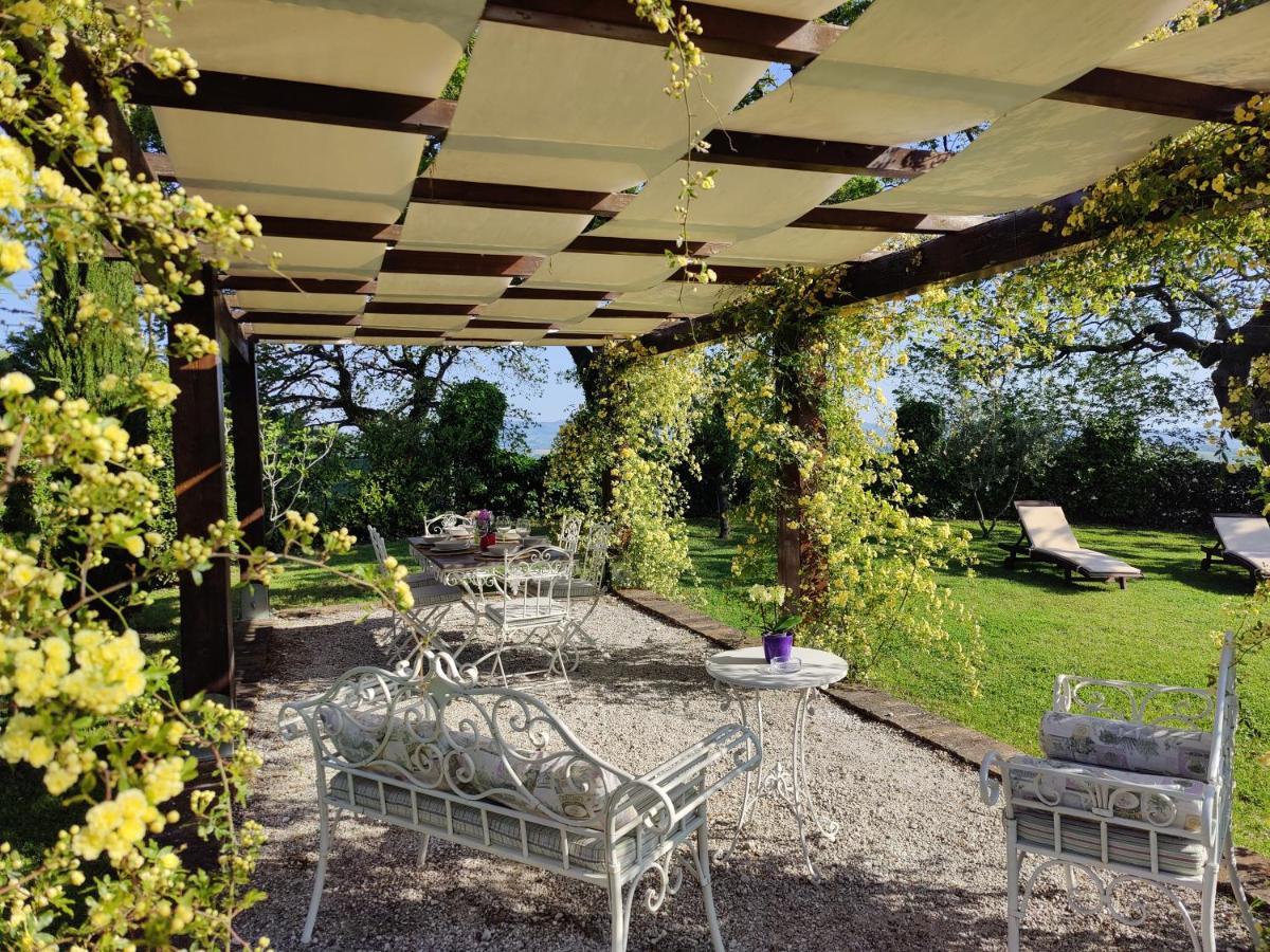 Ca' le cerque, villa surrounded by the Marche nature Fossombrone Extérieur photo