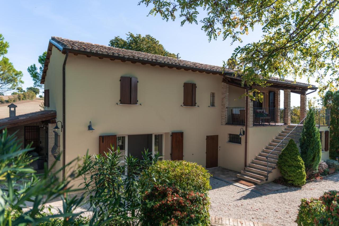 Ca' le cerque, villa surrounded by the Marche nature Fossombrone Extérieur photo